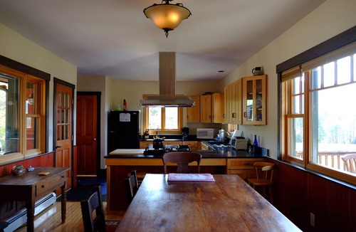 Plymouth House | Hilltop Retreat with Spectacular Mt Views