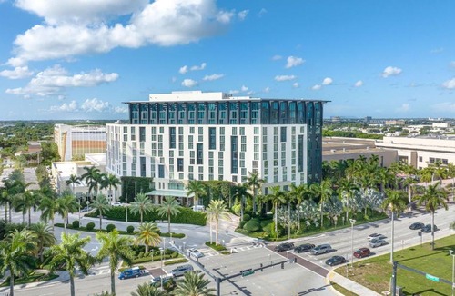 Downtown West Palm Beach Hotel | Hilton West Palm Beach