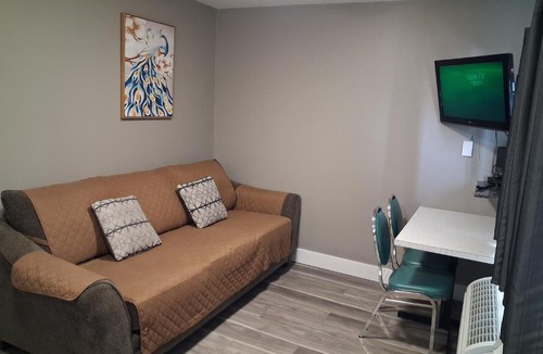 Hinton Hotel | Hinton Highway Inn