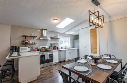 Hinton House | Hinton/Jasper Adventure Base - 3 bdrm pet friendly home