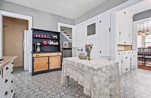 Medina House | Historic & Family Owned