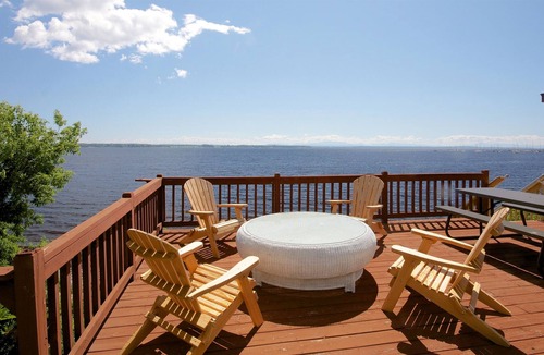 Plattsburgh House | <> Historic Lakefront Home / Walk to Restaurants...