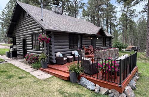 Rapid City House | Historic Log Cabin #14 at Horse Creek Resort