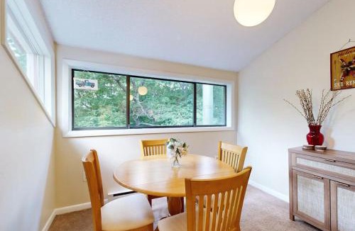 Campton Apartment | Hodgman Getaway