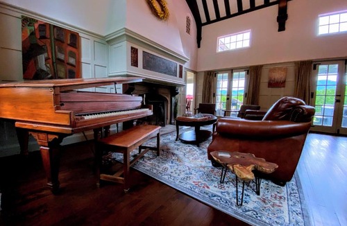 Franconia House | Holden Frost House