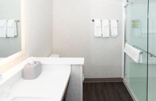 North Battleford Hotel | Holiday Inn Express & Suites - North Battleford by IHG