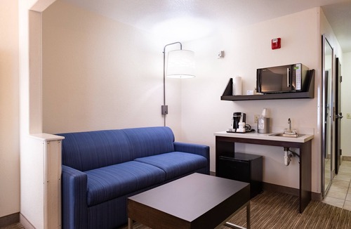 Evanston Hotel | Holiday Inn Express Evanston by IHG