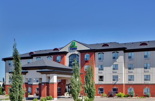 Edmonton Hotel | Holiday Inn Express Hotel & Suites Sherwood Park-Edmonton Area by IHG