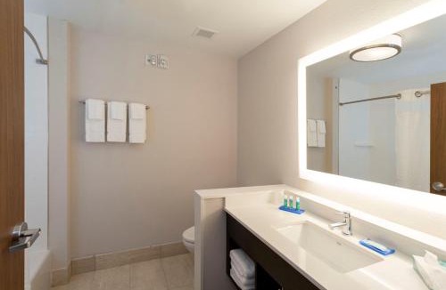 Okeechobee Hotel | Holiday Inn Express Lake Okeechobee by IHG
