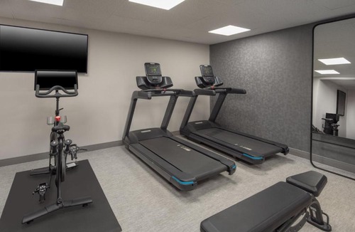 South Burlington Hotel | Holiday Inn Express South Burlington - Downtown by IHG