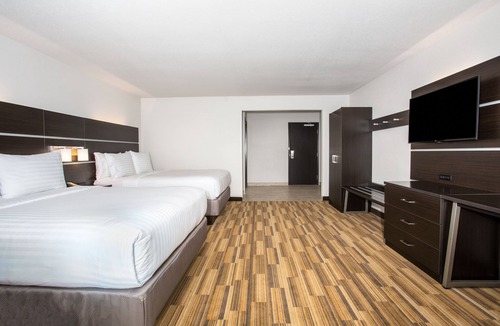Rapid City Hotel | Holiday Inn Express & Suites Rapid City - Rushmore South by IHG