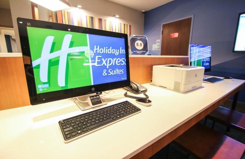 Seybold Hotel | Holiday Inn Express & Suites Miami Airport East by IHG