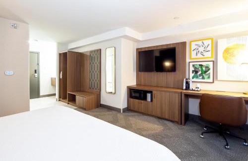 Hinton Hotel | Holiday Inn Hinton by IHG