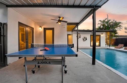 Driftwood House | Hollywood 4BR Home with Private Heated Pool