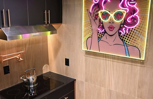 Downtown Hollywood Apartment | Hollywood Beach Speakeasy Condo with Pool