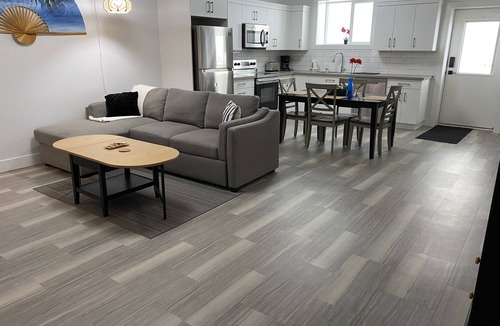 Kamloops House | Home away from home in a new upscale & highly desirable neighbourhood!