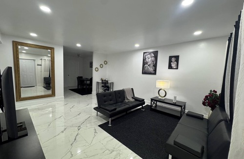 West Palm Beach House | Home in the heart of west Palm Beach