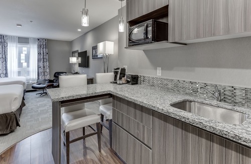 Stonebridge Hotel | Home Inn & Suites Saskatoon South