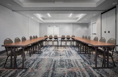 Solon Hotel | Homewood Suites by Hilton Cleveland-Solon