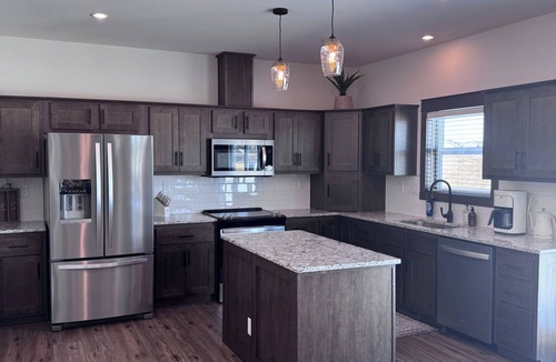 Pinedale House | HOT TUB - Family friendly spacious 4-bedroom house in charming Pinedale