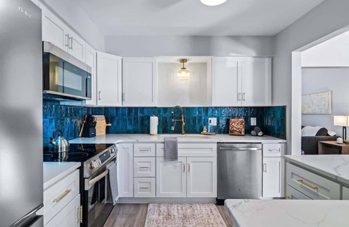 Northwest Akron House | Hot Tub - Game Room - Sleeps 10 - Akron