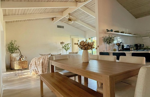 West Palm Beach House | Hot Tub. Infrared Sauna w/Red Light Therapy. Cold Plunge. Close to Downtown WPB