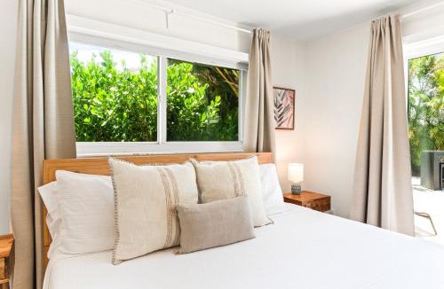 Singer Island House | Htd Saltwater Pool! Walk to BEACH! PingPong! BBQ!