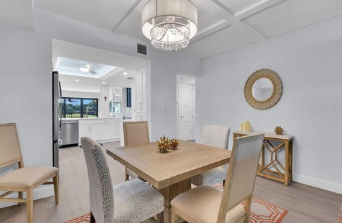 Pelican Bay Condo | Hyde Park 102 - Contemporary Lakefront Condo in Pelican Bay!