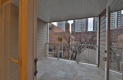 Downtown Edmonton Apartment | Ice District 2 Kings Underground Park Patio