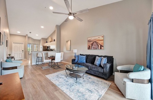 Ole Condo | Immaculate 2 Bed/2 Bath Resort Condo in Naples. Close to Marco Island!