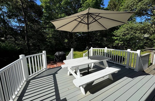 North Eastham House | Immaculate Cape Cod Home. Bay beaches 0.9mi, National Seashore 1.9mi.