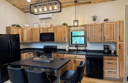 Keystone House | In the center of all the Black Hills has to offer, The Elkhorn Cabin with a Hot Tub
