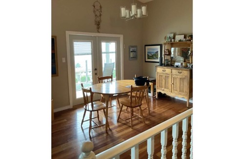 Toovey Heights House | Incredible City View Along w/ A Beautiful Lake View