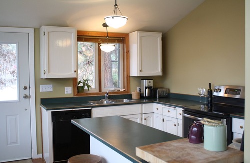 Central Okanagan House | Incredible Lake House in Amazing Location of Okanagan Centre