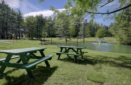 Bartlett Apartment | Indoor Pool, Hot Tub, Storyland
