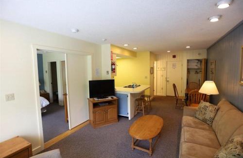 Waterville Valley House | Inns of Waterville Valley 204 One Bedroom Condo at Inns of WV