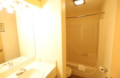 Waterville Valley House | Inns of Waterville Valley 304 One Bedroom Unit at Inns of Waterville Valley