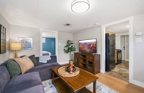 Greeley Apartment | Inviting Bungalow Next to Unc - Free Cruiser Bikes!
