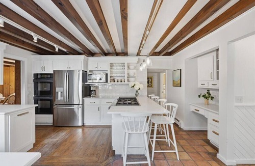 West Hyannisport House | Inwood Seaclusion 118-Cv - Timeless Cape Cod: Classic Coastal Charm with Private Beach