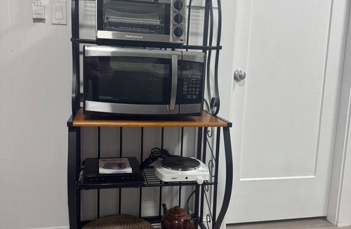 Regional District of Nanaimo House | Island Escape | Cozy 2BR Suite Steps from the Shore