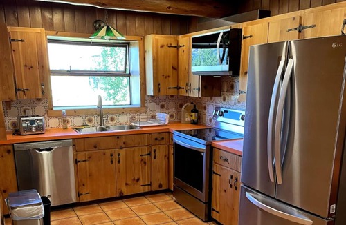 Cobble Hill Cabin | Island Log Cabin with Ocean View & Organic Garden