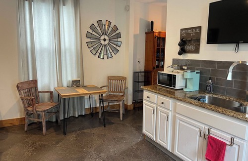 Lake Worth Apartment | J&k’s Chic Farmhouse Downtown Lake Worth Beach