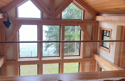 Juan de Fuca Electoral Area House | Jordan river kelp bed beach house