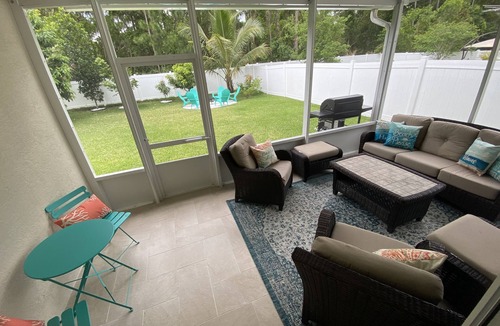 Jupiter House | “Jupiter Breeze” Beach Retreat! 4/2 newer home in center of beautiful Jupiter FL