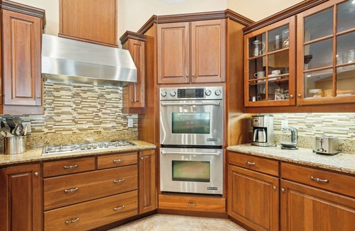 Jupiter Farms House | JUPITER FARMS TIKI PARADISE! Private 2+acres, heated pool, Butterfly garden.