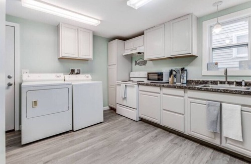 Old Orchard Beach Apartment | Just Updated | Near The Beach | Pet Friendly | 3BD