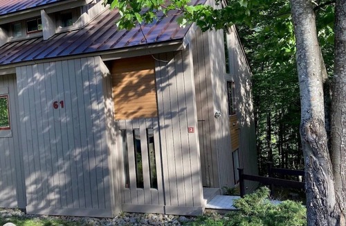 Lincoln Condo | Kanc Kabin: Charming 3-bedroom condo with WiFi, AC