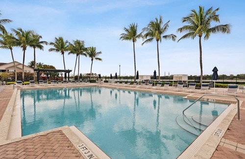 Wellington Apartment | Kasa | Family Friendly 3BD + Laptop Friendly | Wellington
