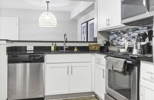 Delray Beach Apartment | Kasa | Inviting 1 BD + Pool Access | Delray Beach