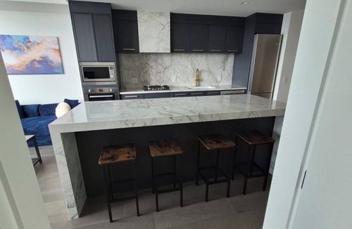 South Pandosy Apartment | Kelowna Aqua Waterfront Rental